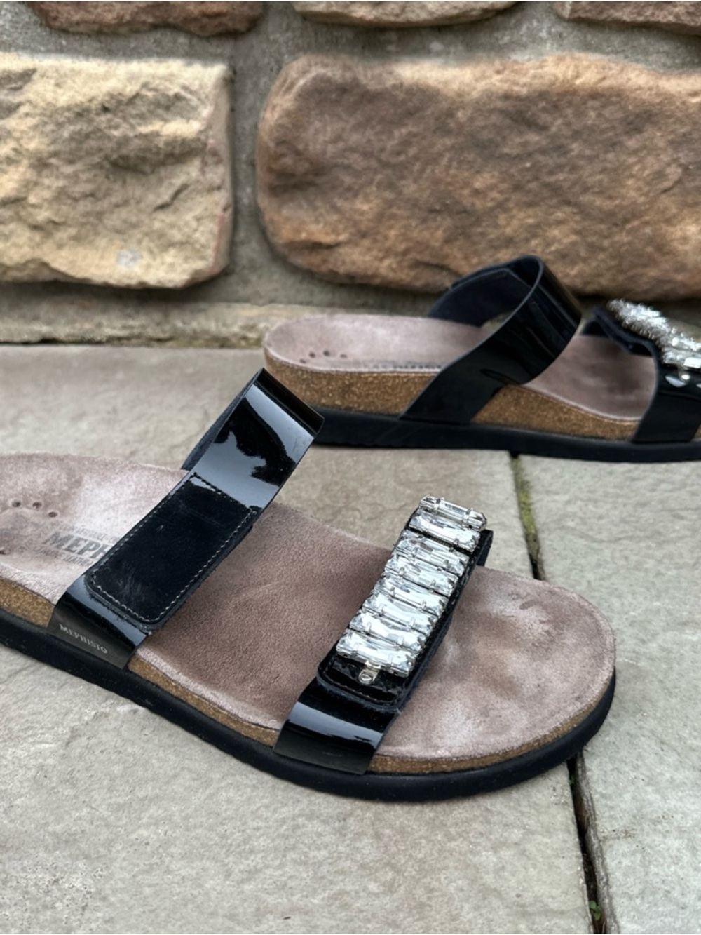 Mephisto Women’s Size 39EU | 9US Black Patent Leather Rhinestone Slide Sandals